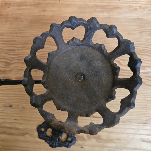 Vintage Cast Iron Oil Lamp Holder Arm - Picture 6 of 10